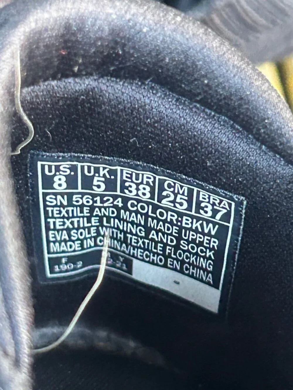 Skechers black memory